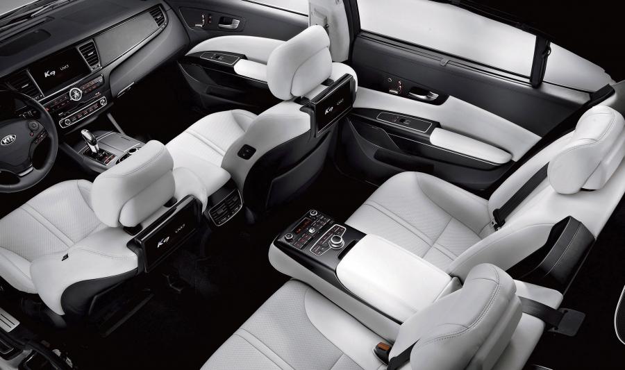 Kia K9 Luxury Saloon 2013 года  (фото 3 из 4)